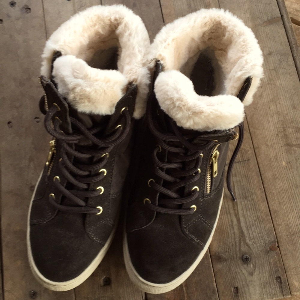Cougar fur lined boots